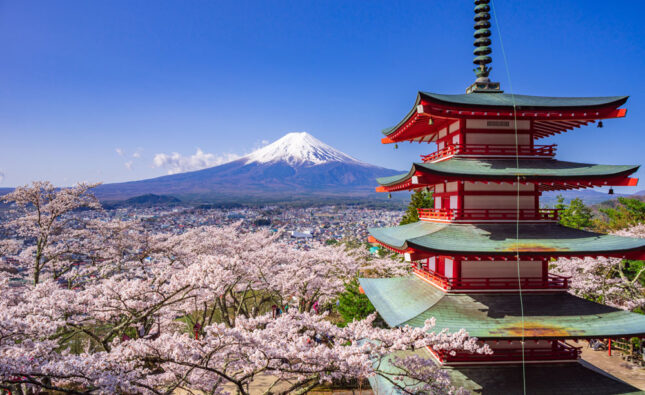 🇯🇵 Japan Plans to Shift Tourists from Cities to Regions